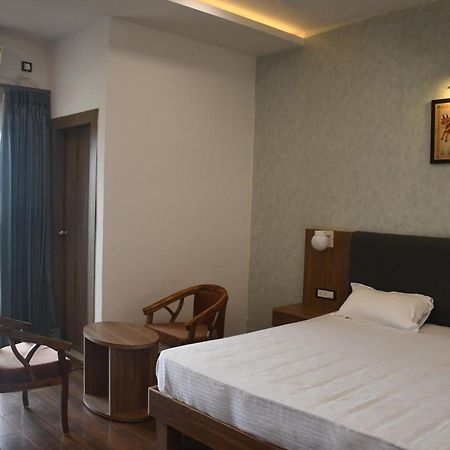 Vatika Banquet And Lawn Hotel Gaya Exterior photo