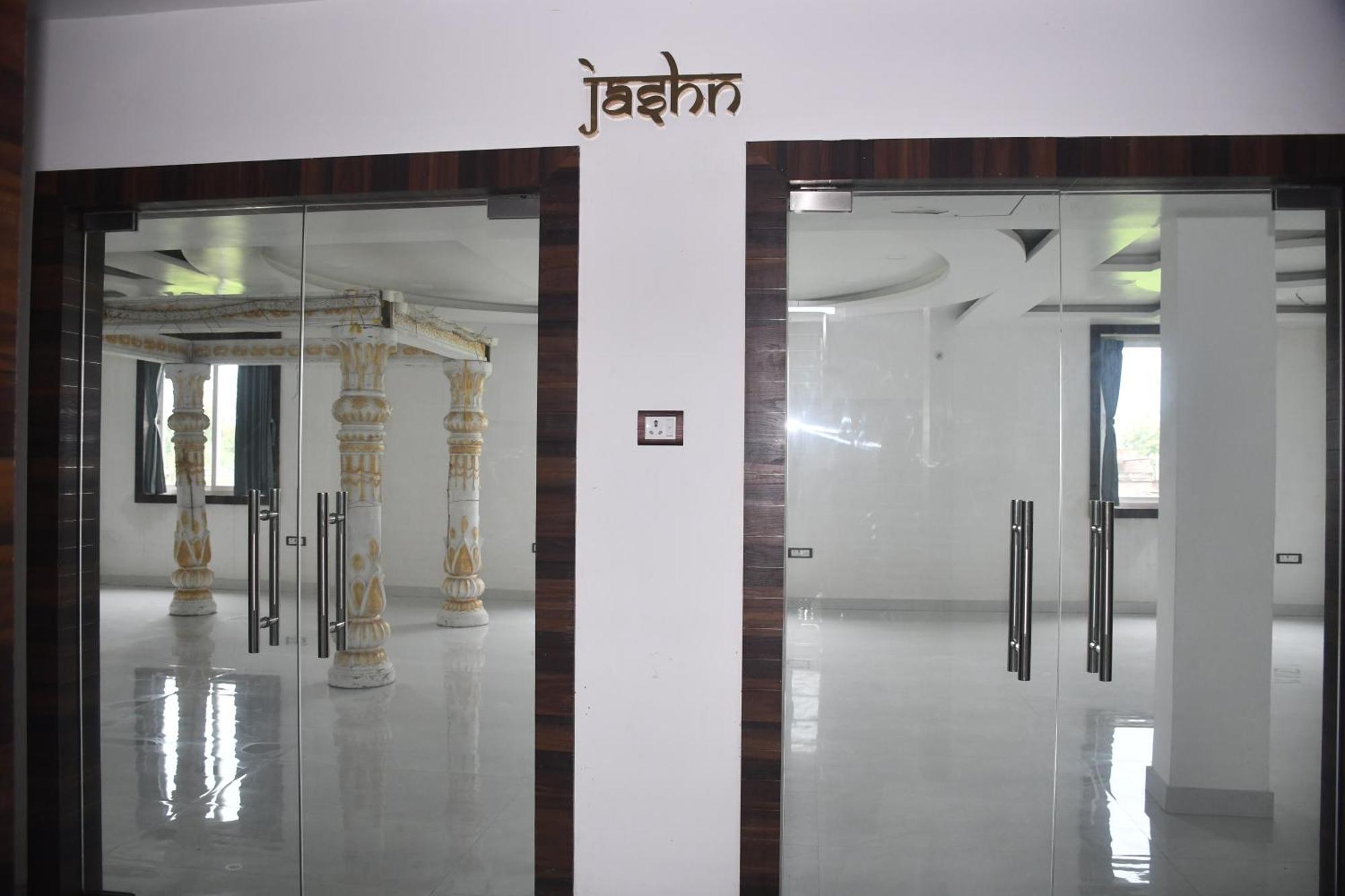 Vatika Banquet And Lawn Hotel Gaya Exterior photo