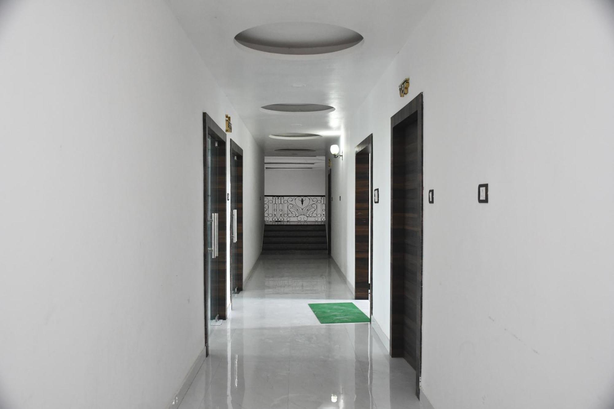 Vatika Banquet And Lawn Hotel Gaya Exterior photo