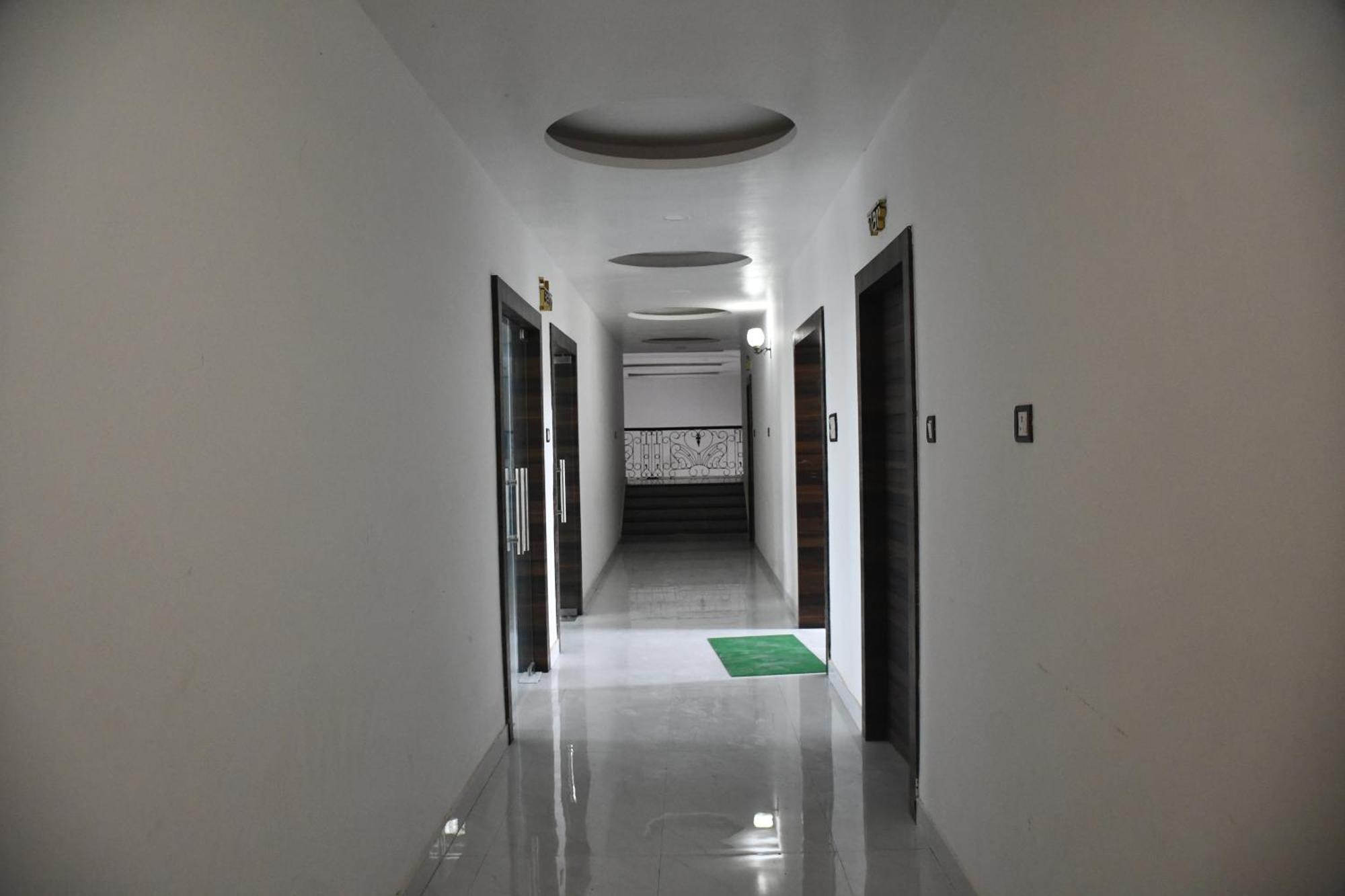 Vatika Banquet And Lawn Hotel Gaya Exterior photo