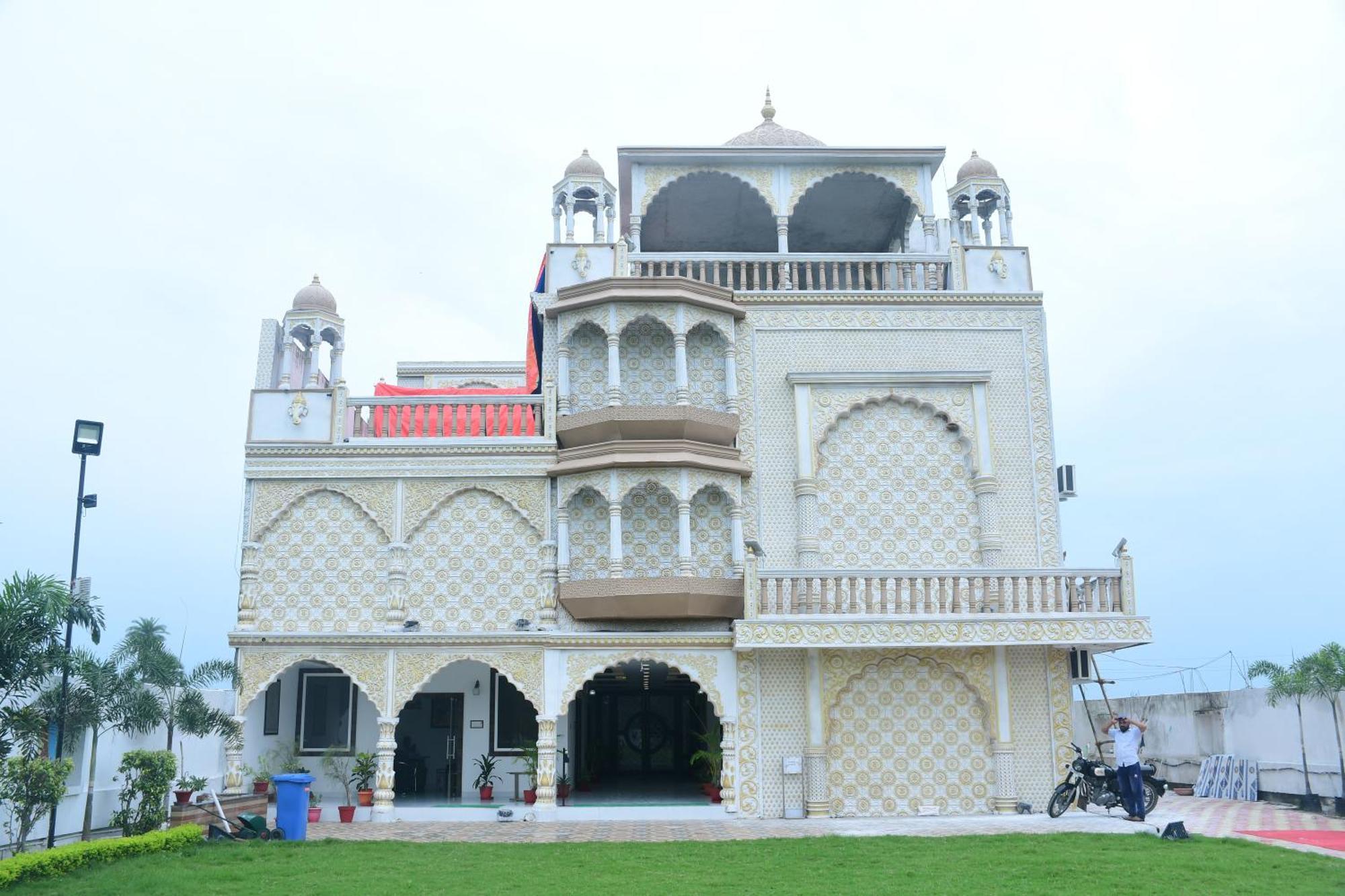 Vatika Banquet And Lawn Hotel Gaya Exterior photo